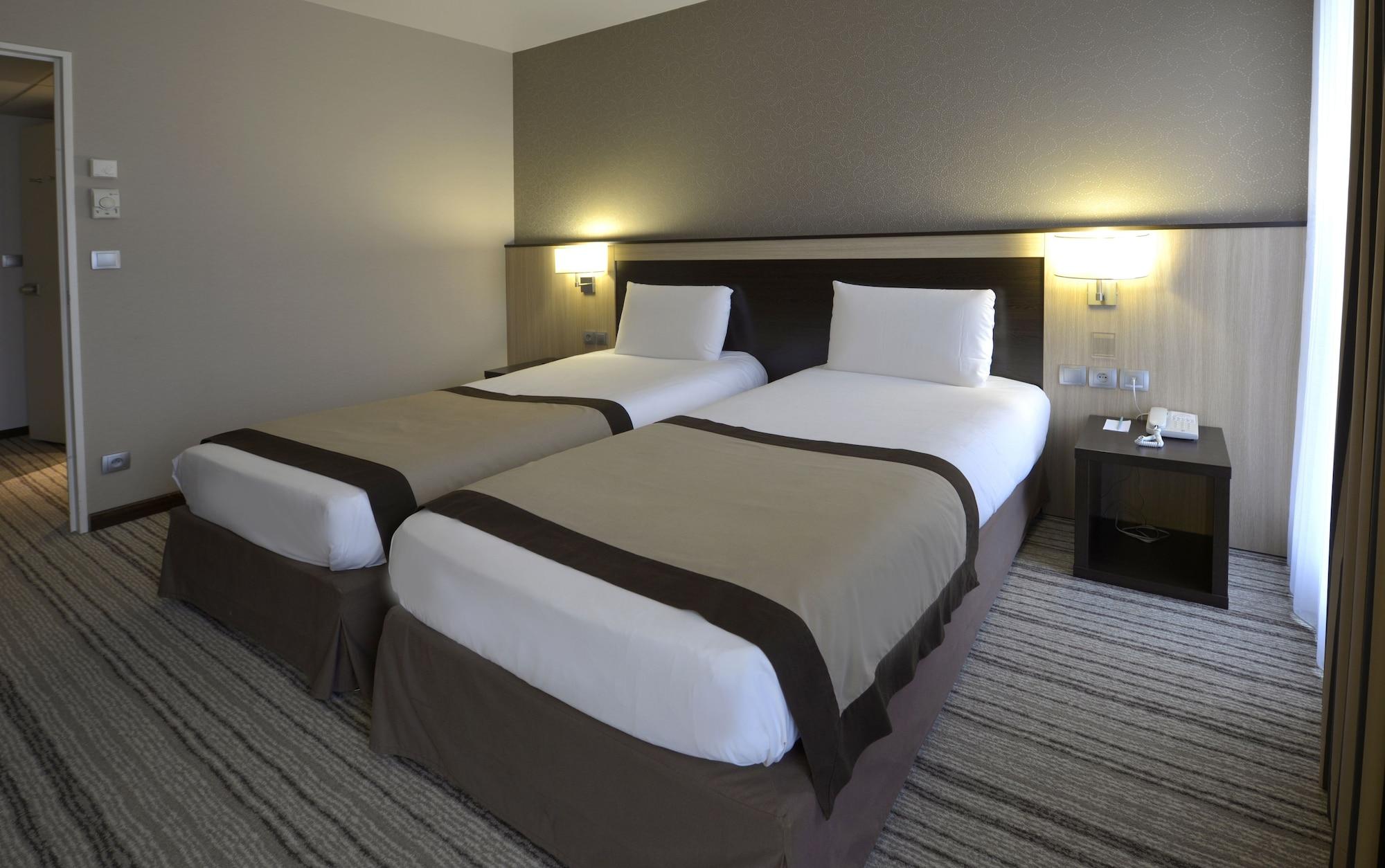 Mercure Rouen Centre Champ De Mars Экстерьер фото