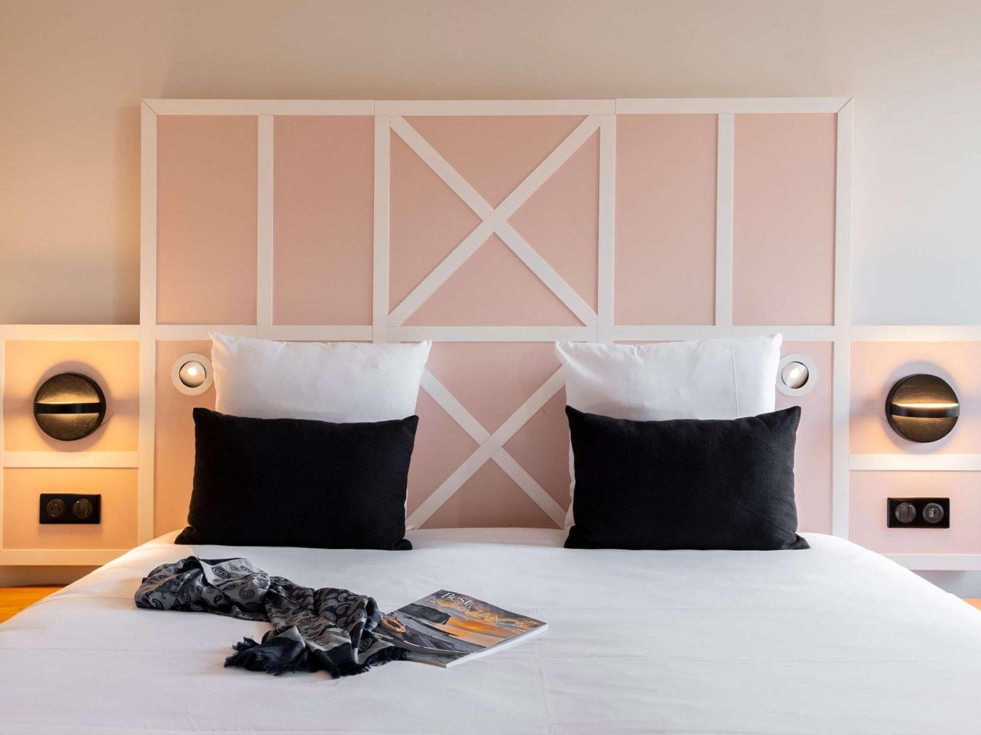 Mercure Rouen Centre Champ De Mars Экстерьер фото