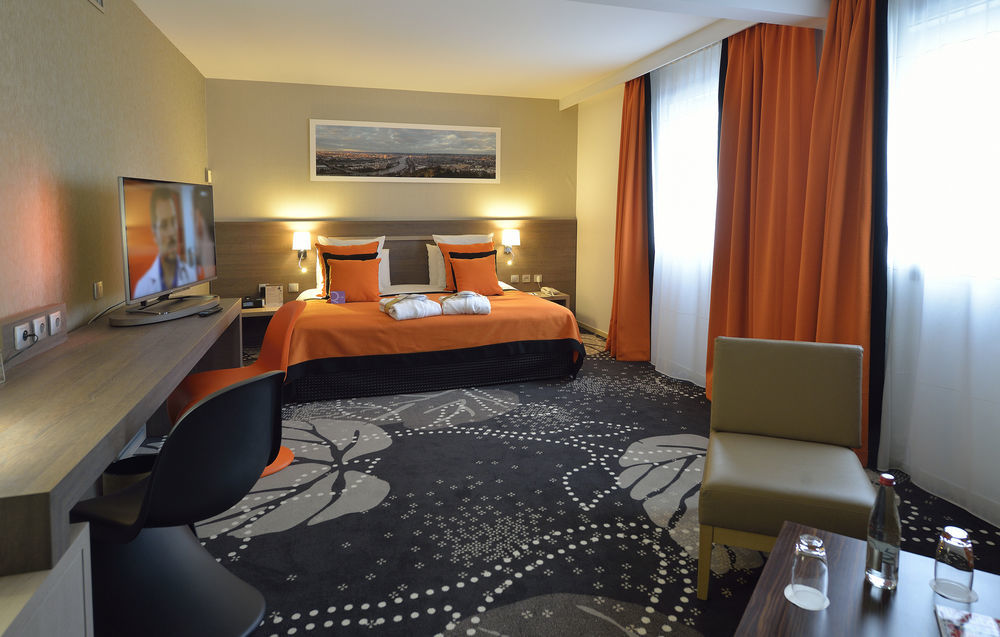Mercure Rouen Centre Champ De Mars Экстерьер фото